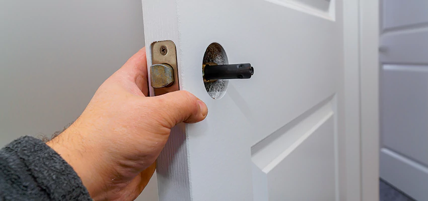 Nighttime Locksmith For Lock Repair in Kendall West, FL