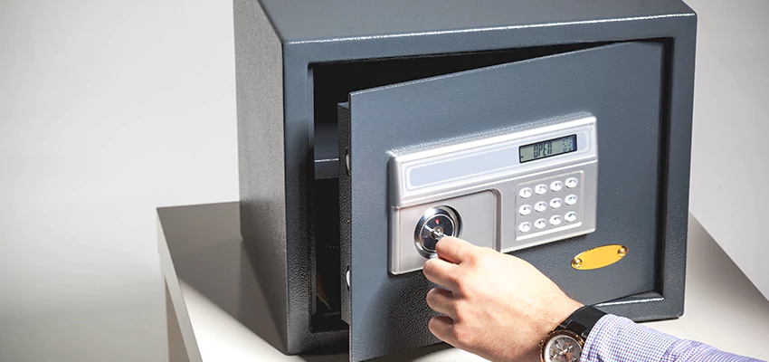 Jewelry Safe Unlocking Service in Kendall West, Florida