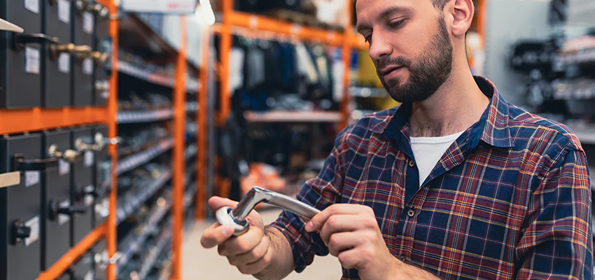 Locksmith For Retail Stores Lockout Services in Kendall West, Florida